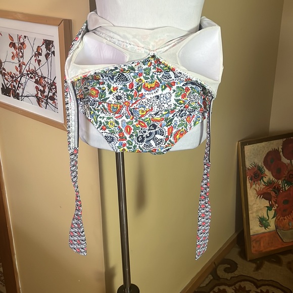 TOMMY BAHAMA Size 10 Floral Print 1-Pc
Halter Neck Swimsuit Ruching $168 NEW - Picture 10 of 16